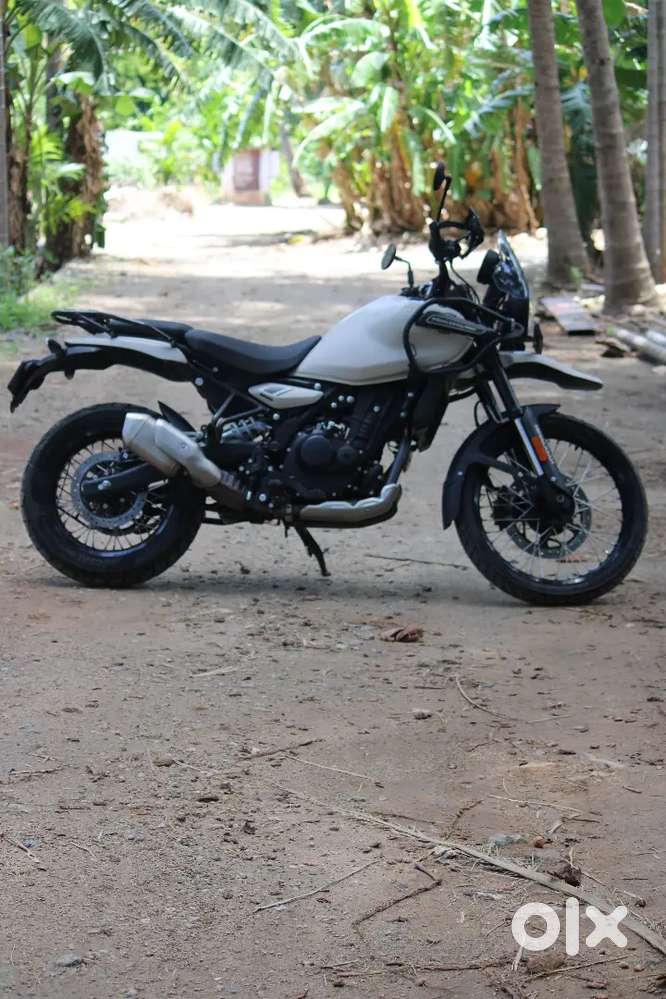 Royal Enfield Himalayan 450 with mint condition