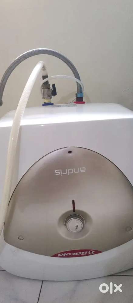 Racold geyser 25 liter good working condition
