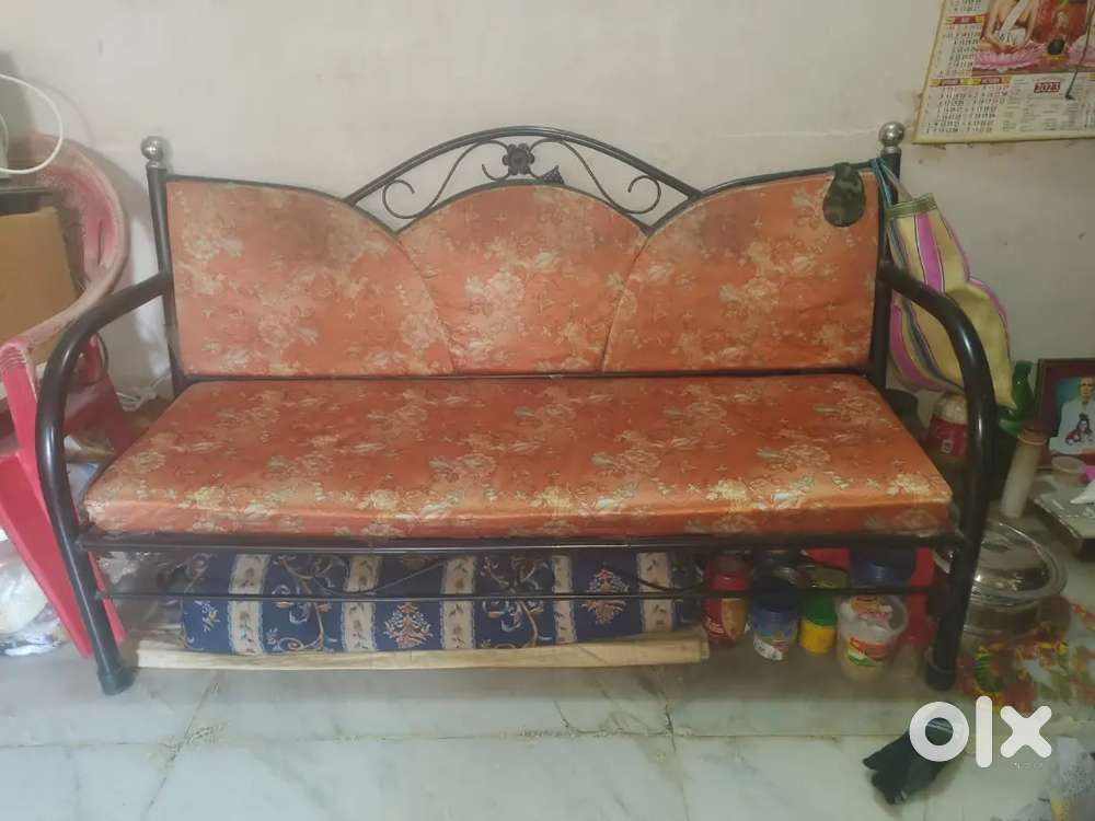 Pure steel soft cushioning Sofa. 155cm wide and 50cm sitting passage.