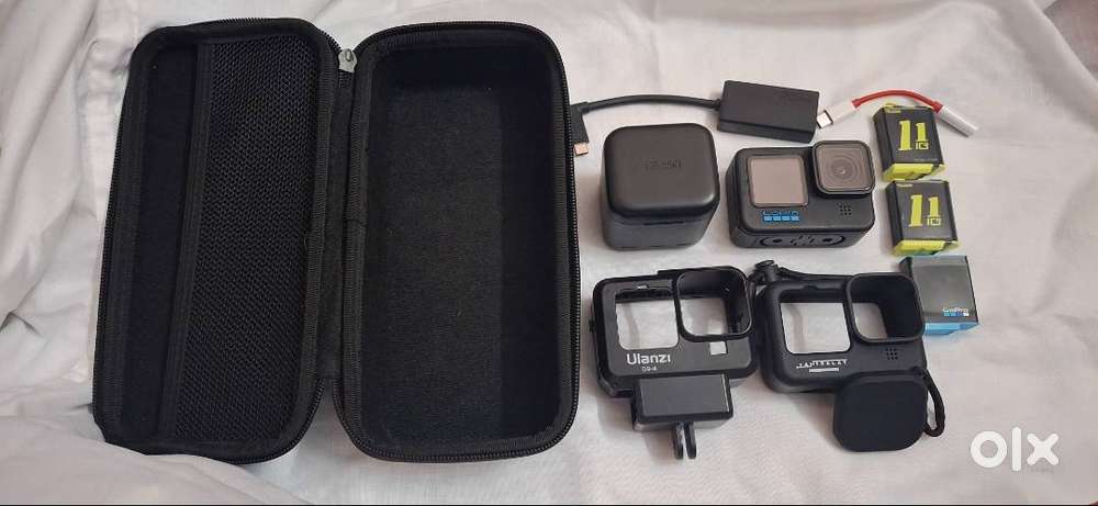 GoPro 10 Full Vlogging Kit + Brand New Mic Adapter  Extra Batteries