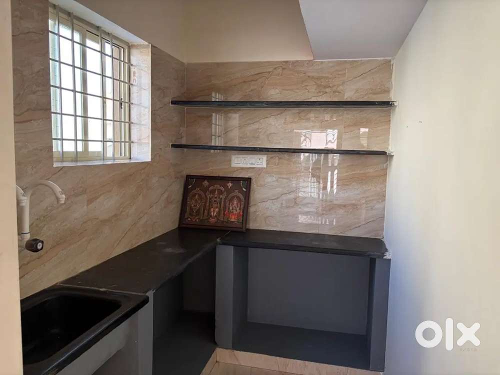 Hebbal 1st stage house for rent in 2nd floor north facing 1