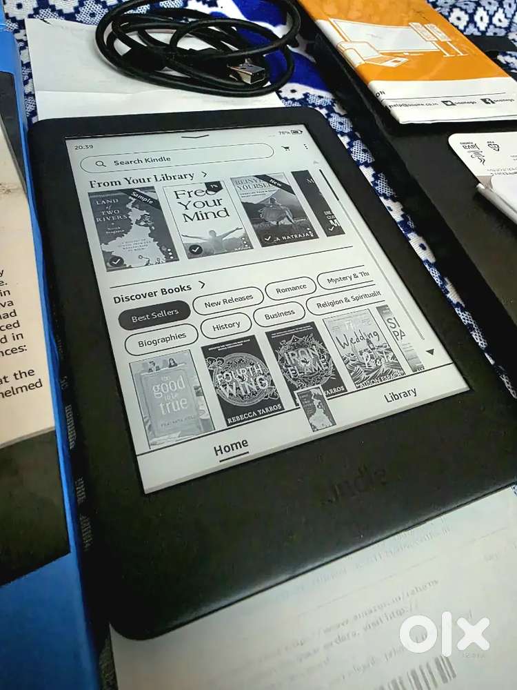AMAZON KINDLE MINT CONDITION WITH BILL BOX ACCESSORIES ALL