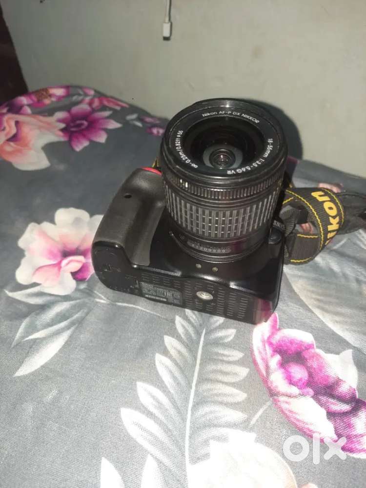 D3300, camera and Flash light 1 year old document,s hai personal use h