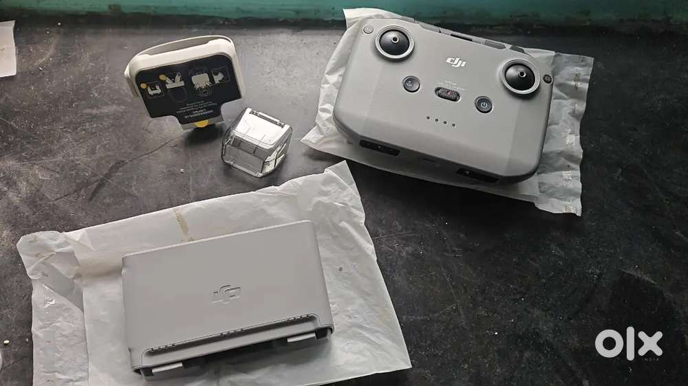 DJI DRONE RC CONTROLLER with Charger and Additional 2 Batteries