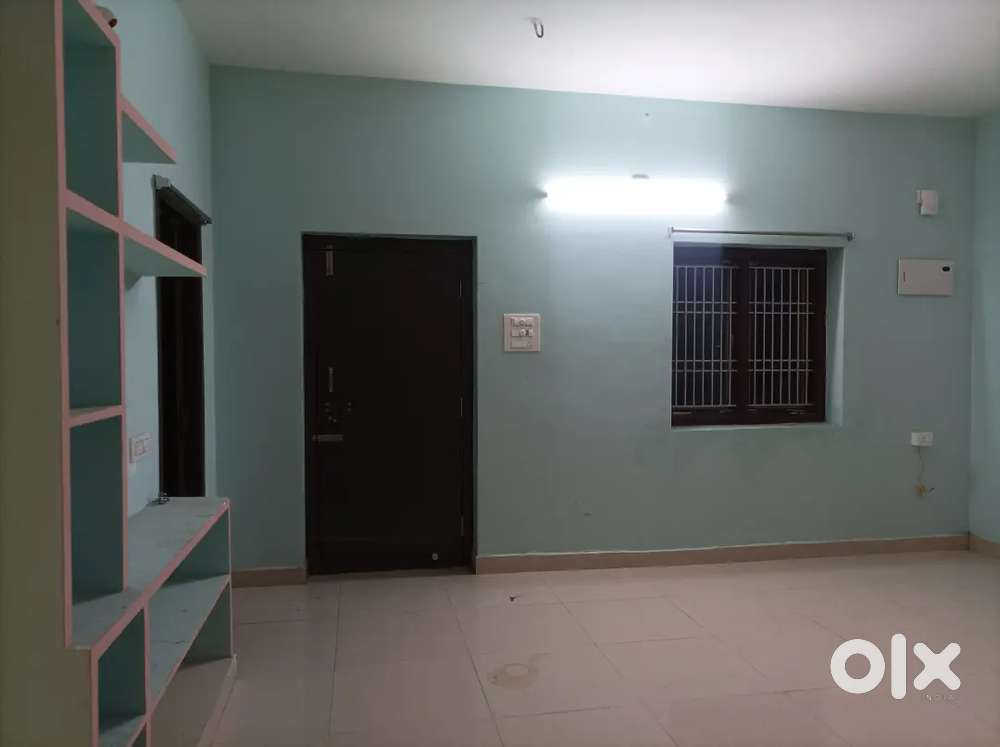 2 bedroom house in 2nd floor