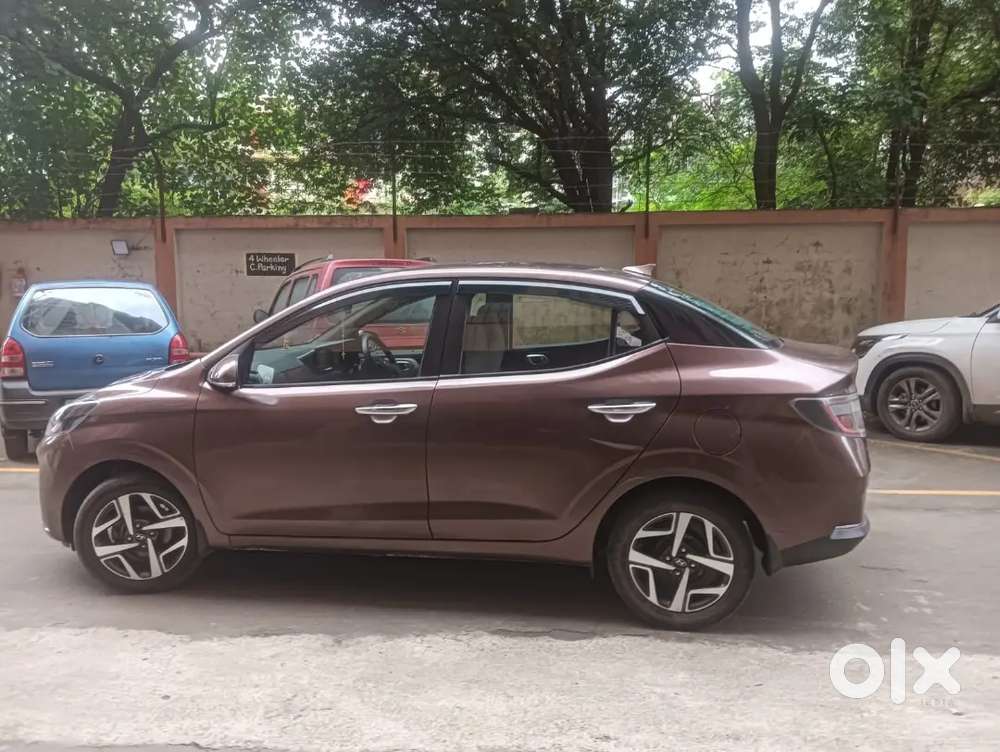 Hyundai Aura 25800 Km Driven