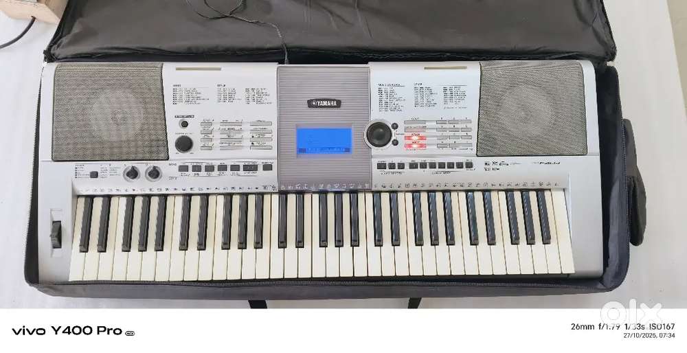 Yamaha keyboard piano