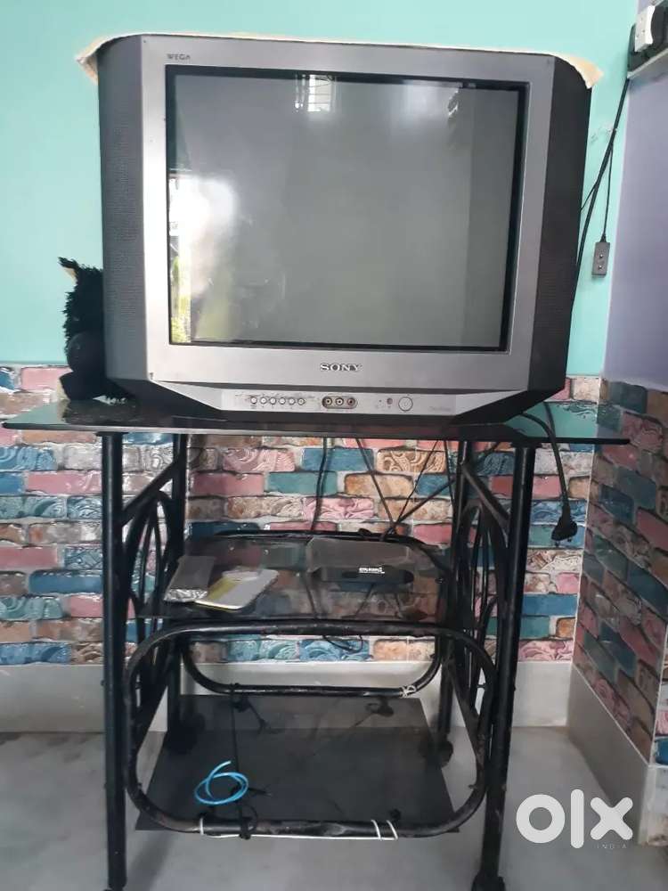 Sony wega TV with TV stand