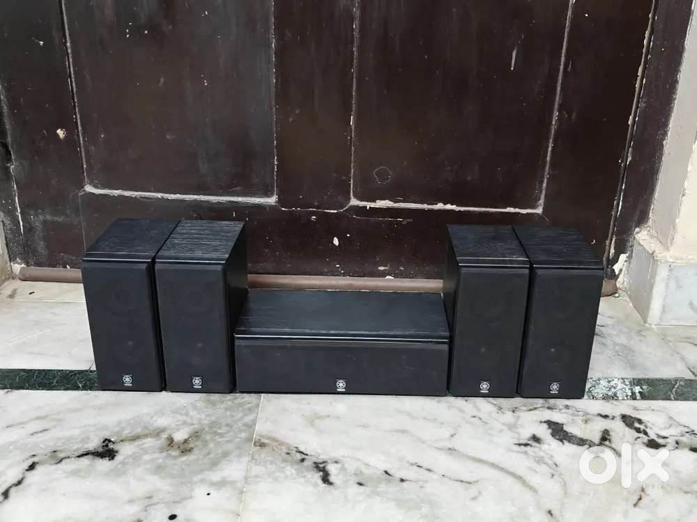 Yamaha 5 speaker 6 ohms 100watts used any AV receiver avr