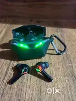 Ptron tws  700 / - rs free case