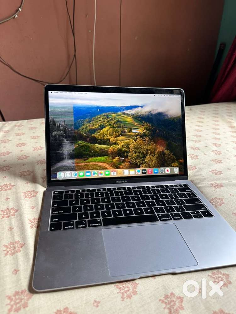 Macbook air (2018) Flickering display problem