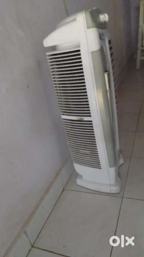 Tower fan almost new