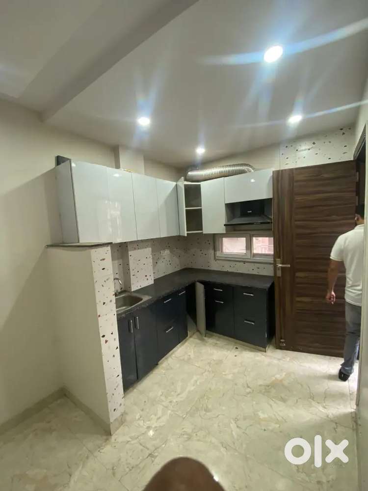II GOHRI PROPERTIES II 1BHK  FLOOR SEMI FURNISHED 21K FURNISHED 25K