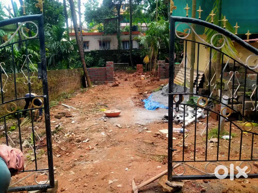 Well developed 5 cents  Land  @ gated community touching bus stop