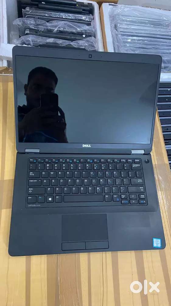 Dell i5 8th gen slim , 8gb ram, 256gb ssd, 2gb graphic intel hd,