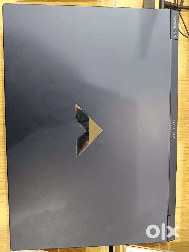 HP VICTUS FB0185AX