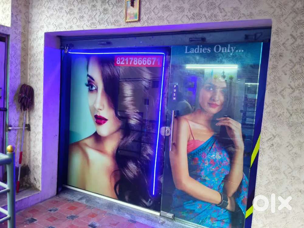 Rose petels beauty perlour