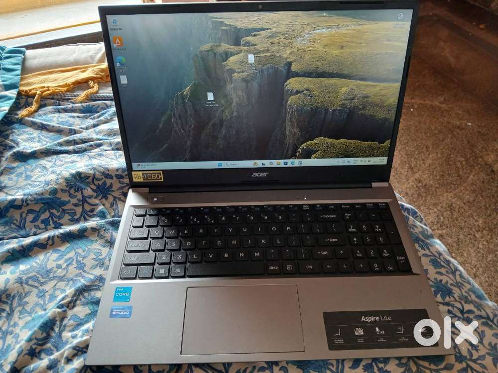 3 Months Old Acer lite i3 Laptop