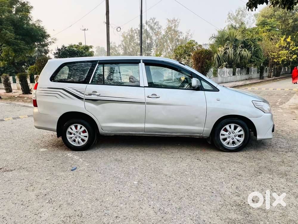 Toyota Innova 2009-2011 2.0 VX 8 STR, 2010, Diesel