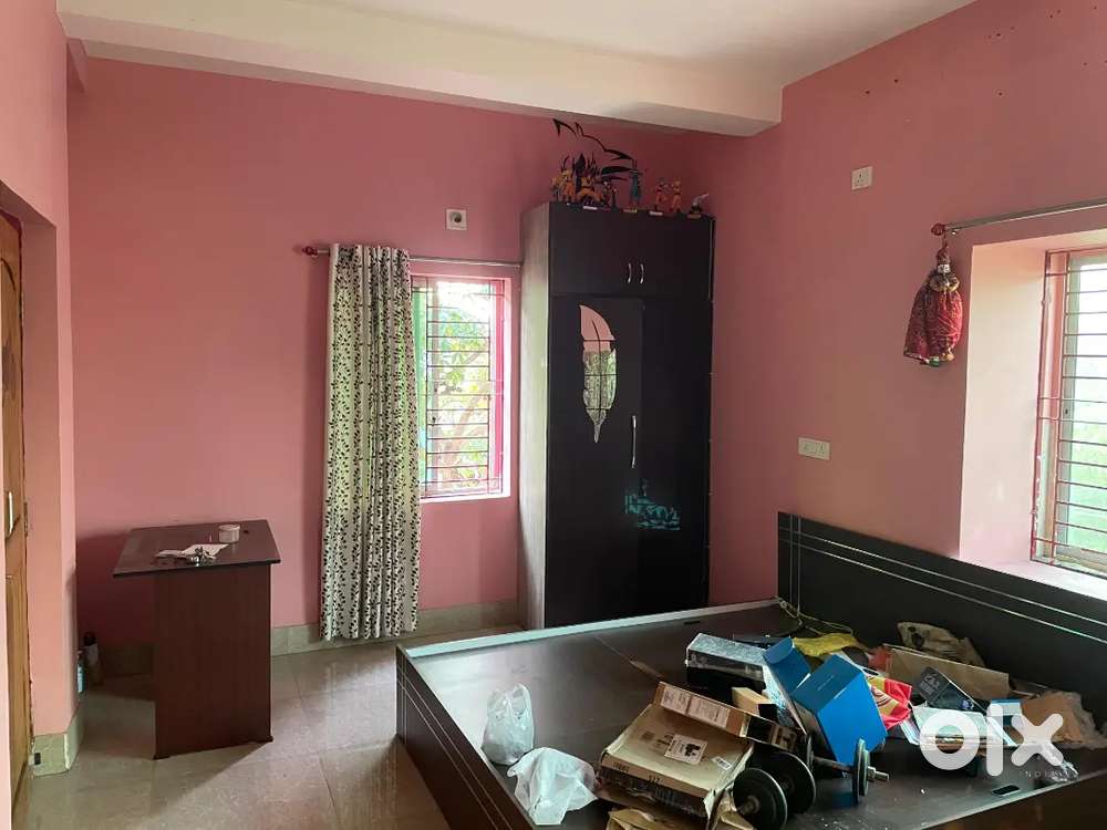 Room available for single girl or 2