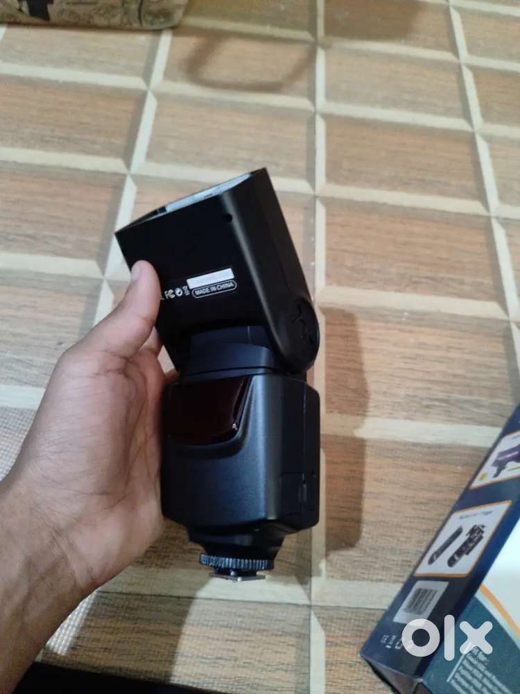 Digitek electronic flash speedlite