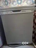 Dish washer