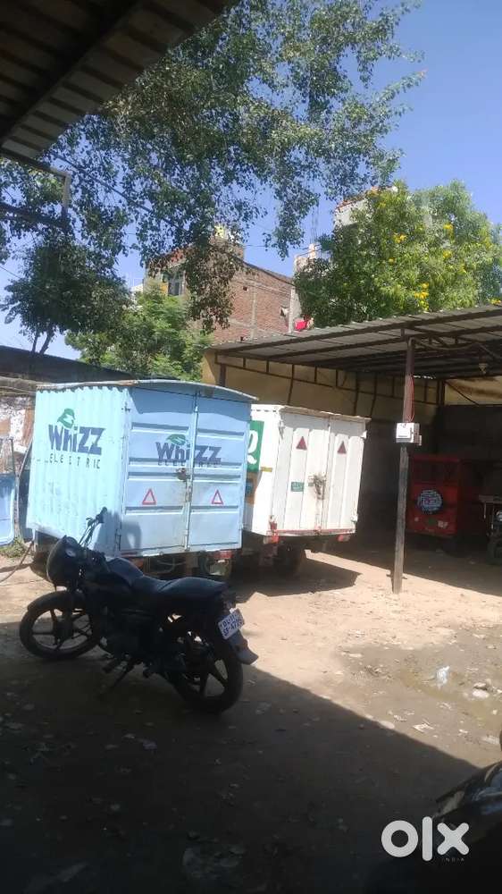ROHINI ,RITHALA, KE DRIVER HI CONTACT KRE 3 WHEELR