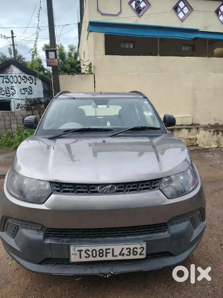 Well maintained mahindra KUV 100 K2 6 seater for sale