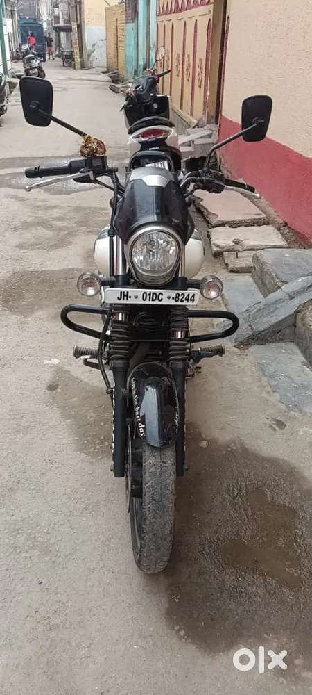 Bajaj avenger 220 fully good condition single hand user