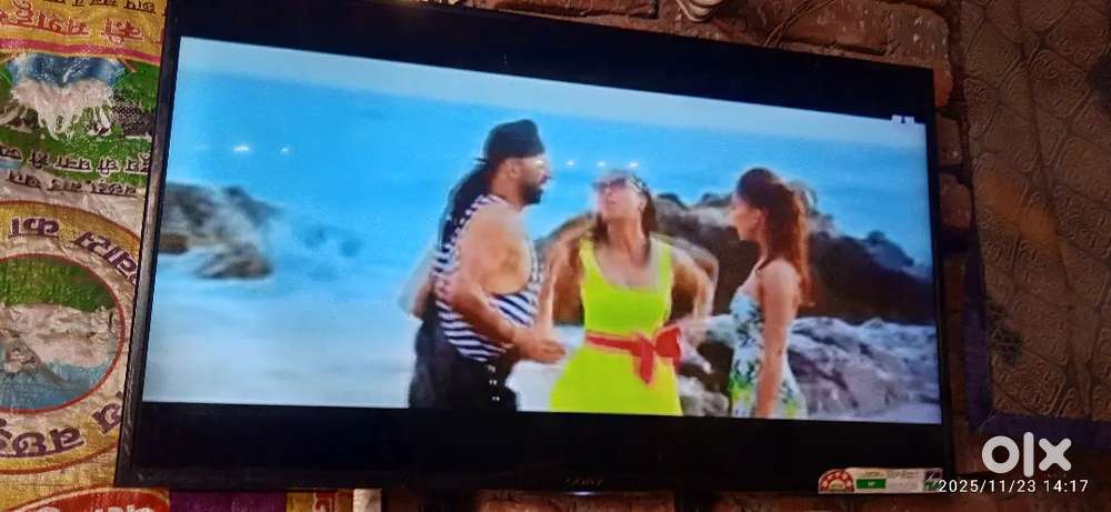 Sony Bravia 40 inch LED TV smart