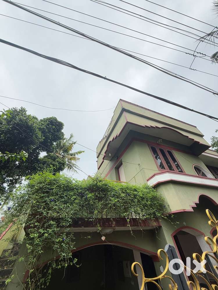 2BHK House for rent in Anayara near Lulu mall & KIMS Hospital