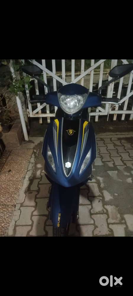 Stella Buzz, electric scooter