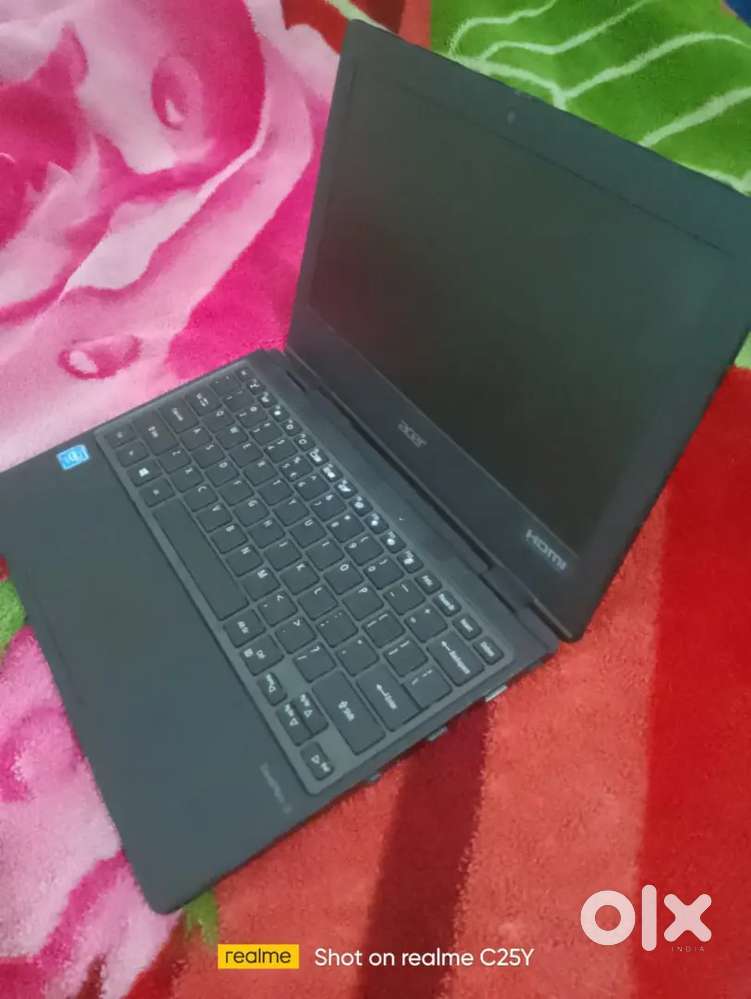 Acer travelmate laptop good working