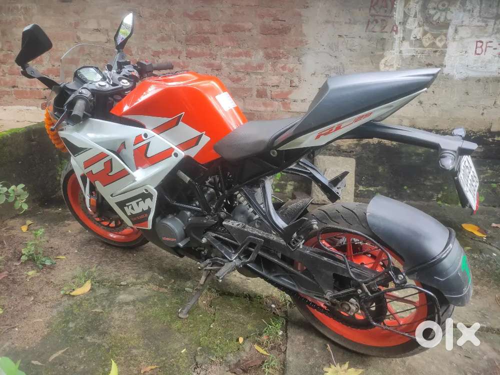 KTM RC 125 BS6 (ORENGE WHITE)