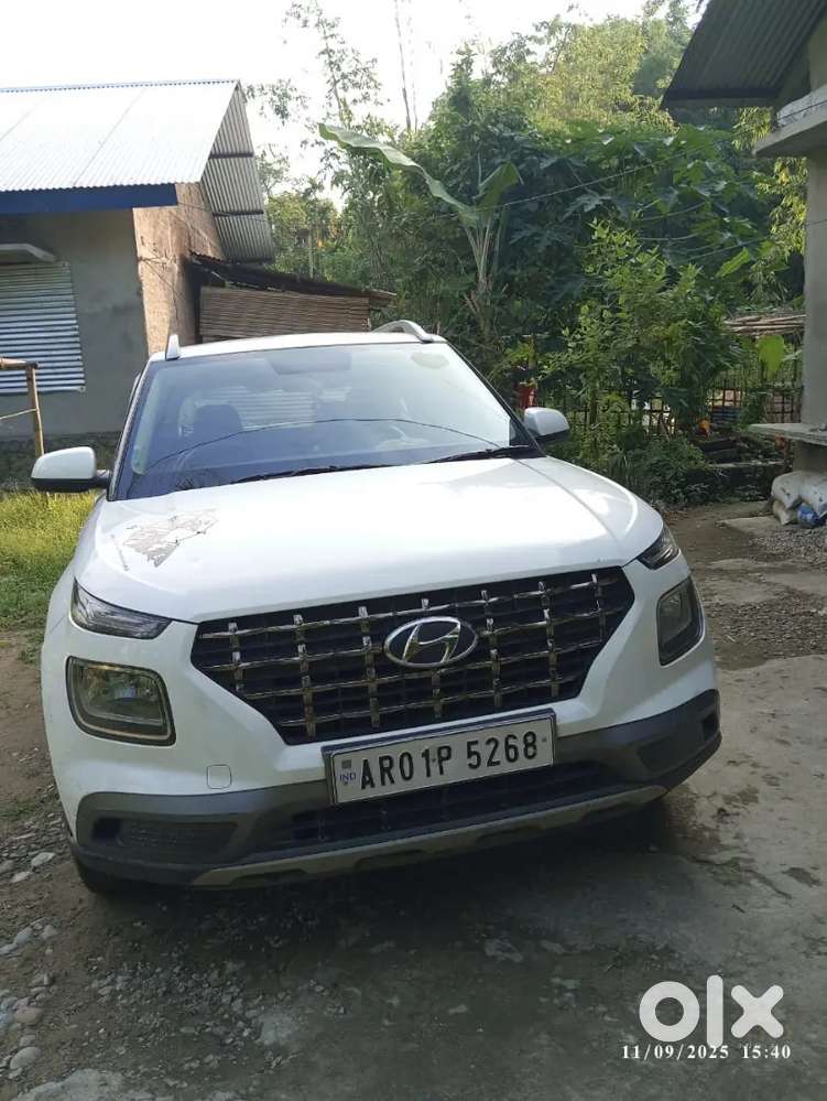 Hyundai Venue 20 Petrol 50500 Km Driven