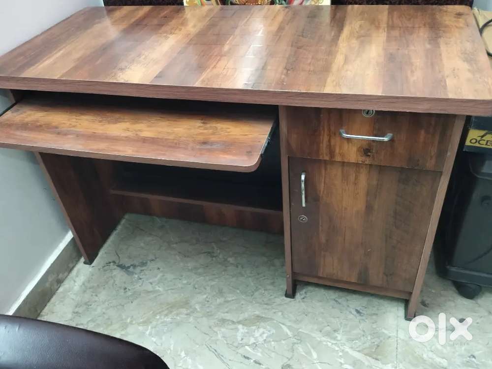 Wooden Computer Table/Desk with Boss chair