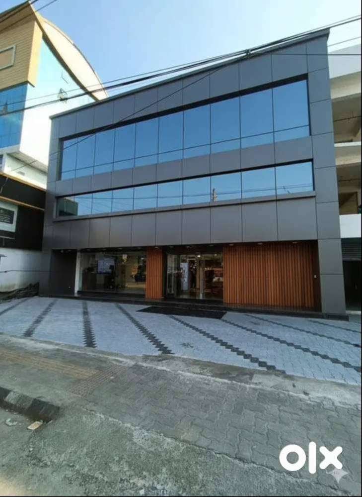 ടൗണിൽ ചെറുതും വലുതുമായി നിരവധി ഞങ്ങടെ കൈവശമുണ്ട്. ഉടൻ ബന്ധപ്പെടുക