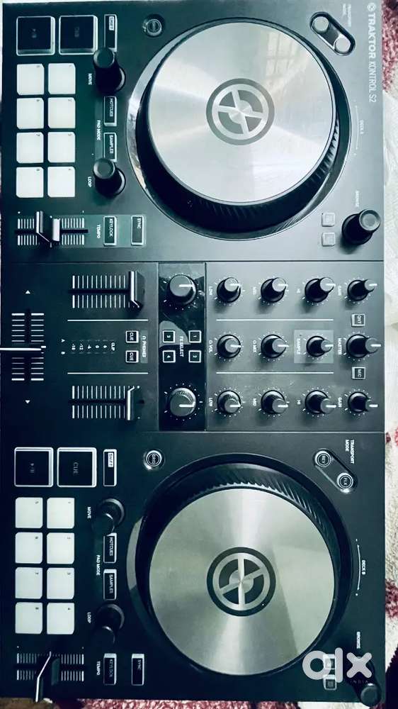 DJ kit Traktor Kontrol S2 MK3