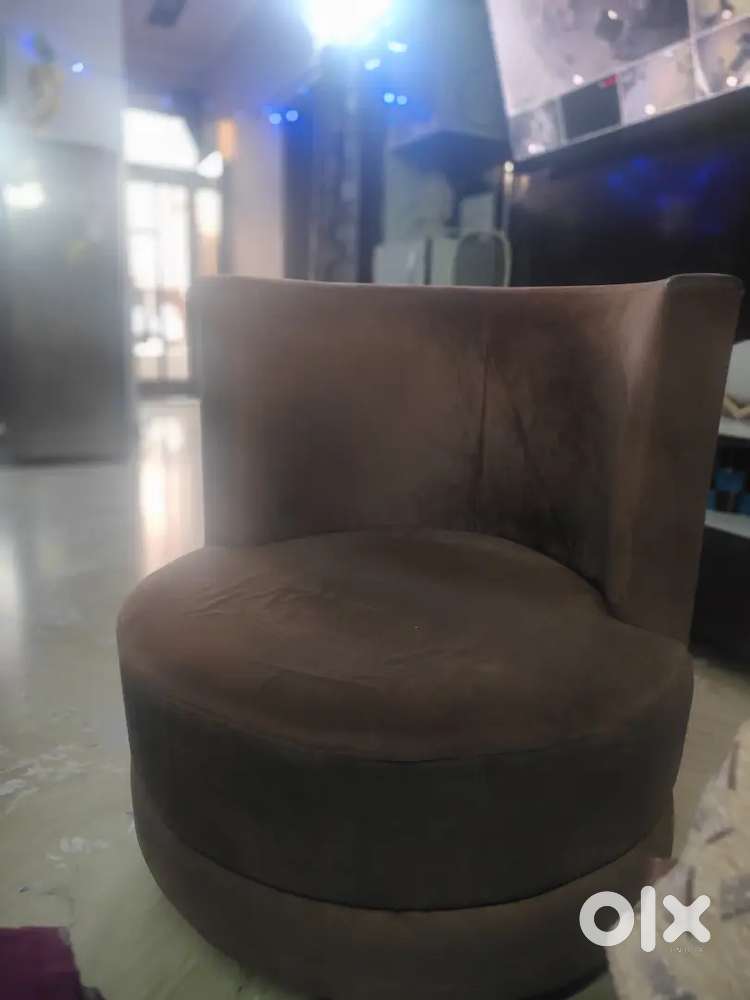 5 seater sofa with  centre table brown colour