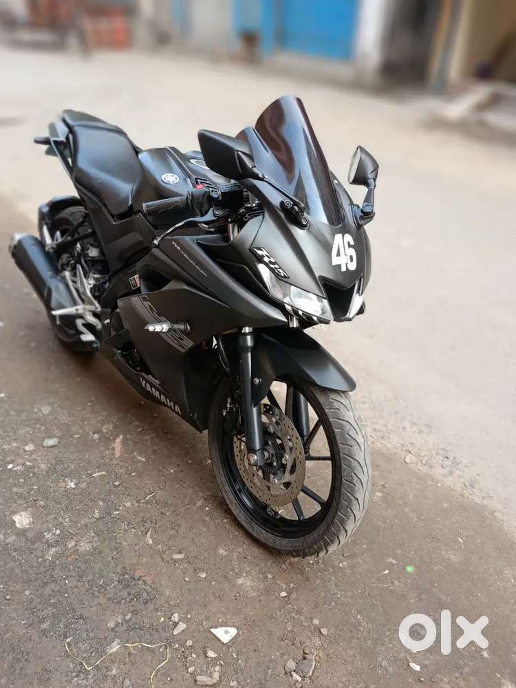 Yamaha r15 V3 in showroom condition