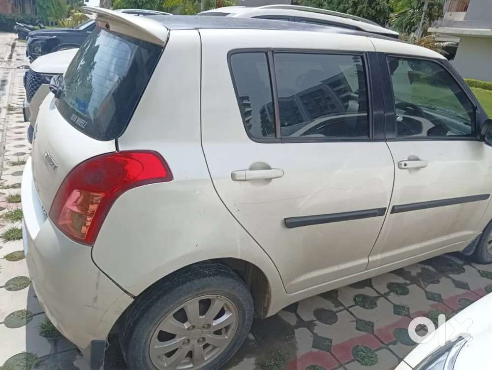 Maruti Suzuki Swift 2010 Petrol 110000 Km Driven