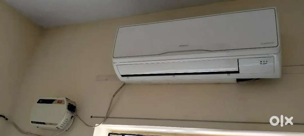 Hitach 1.5 ton inverter AC