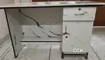 Computer table