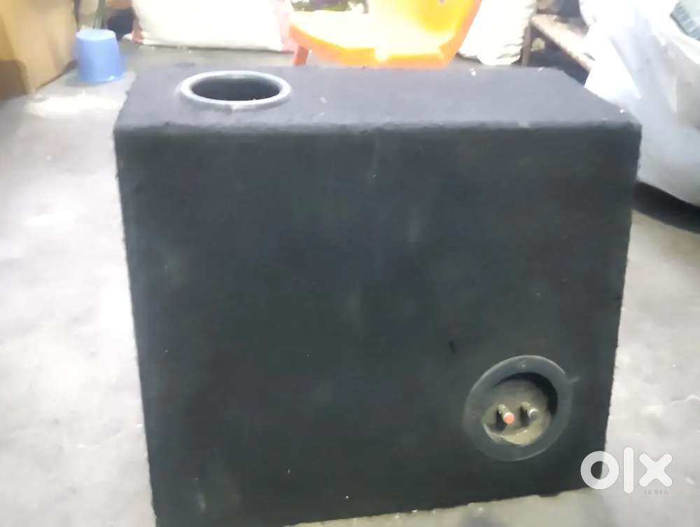 JBL Jbl Jbl 1100 bastube subwoofer with enclouser