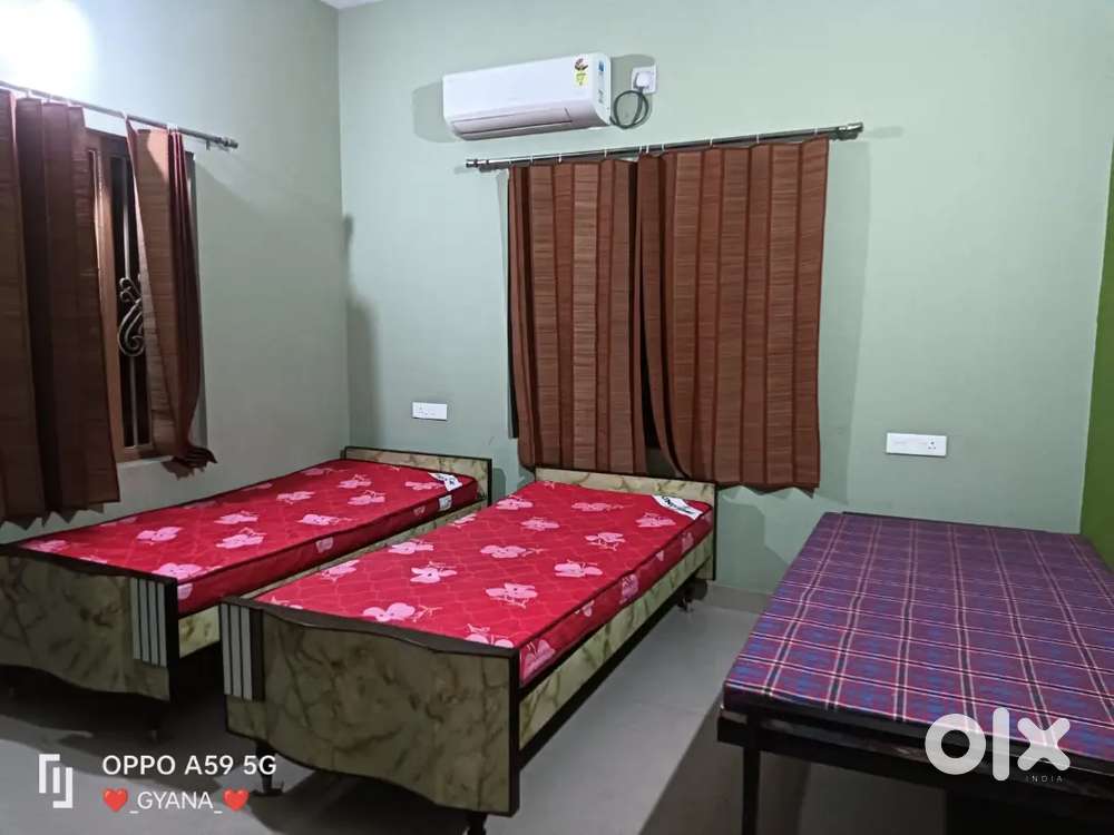 Mishra hostel & pg (only for boys)
