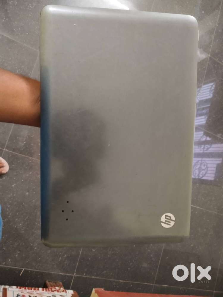 Ye aklesh yadav ne leptop ko diya tha wo walla hai laptop hai