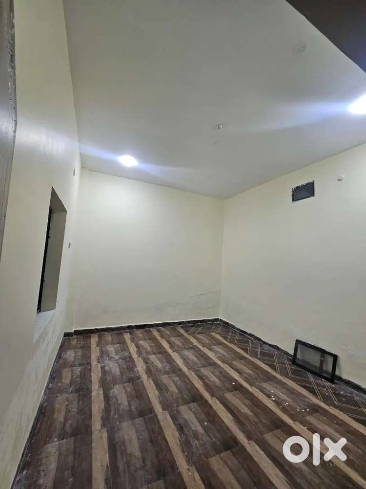 1 Room With Attached Bathroom