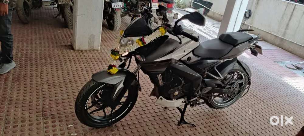 Bajaj pulsar NS200