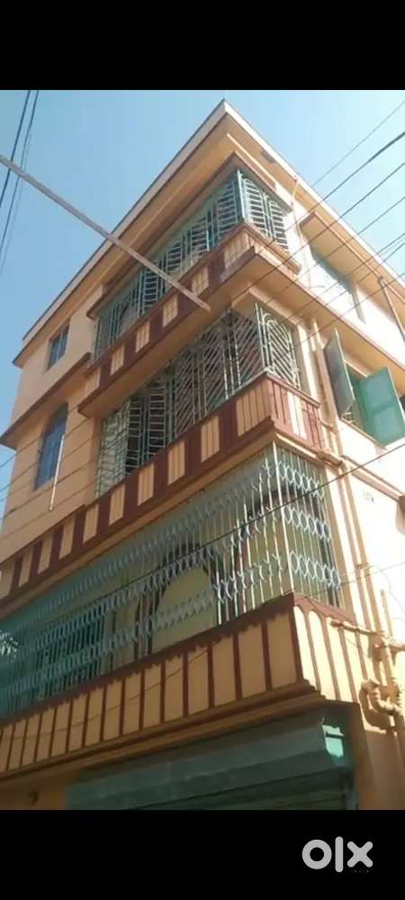 Jomi o bikri achhe 2 lakh diye achhe