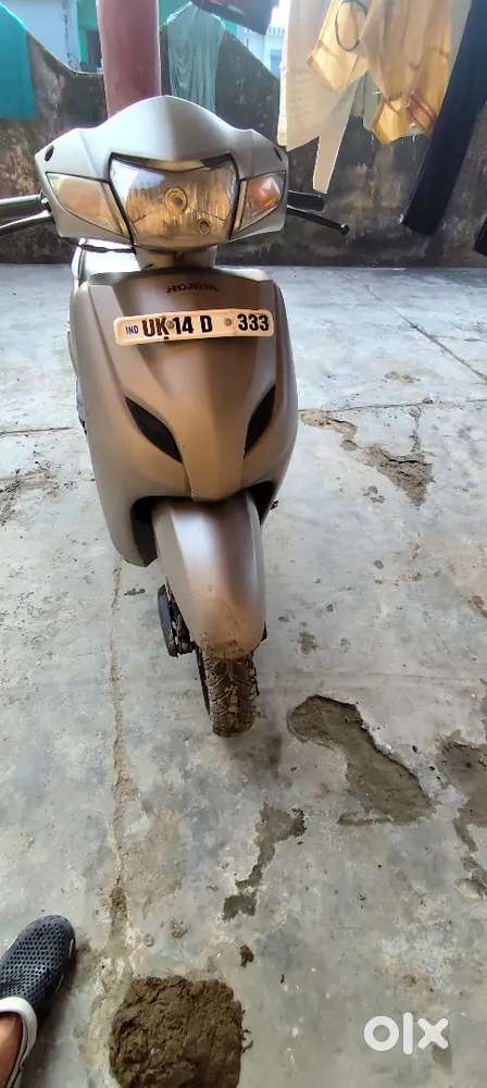 Jise scooty leni ho vhi contact kre mene new leni h
